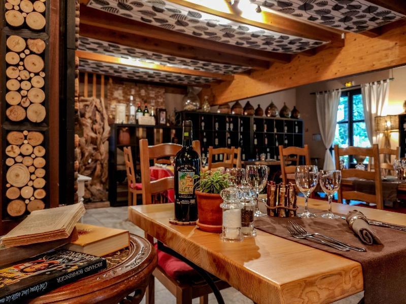Chateau De L'Hoste Сен-Бозей Экстерьер фото